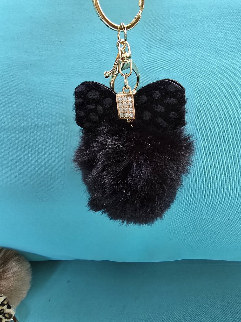 ๐ Faux Fur Pom Pom Keychain with Ear Accents - Picture 3 of 9